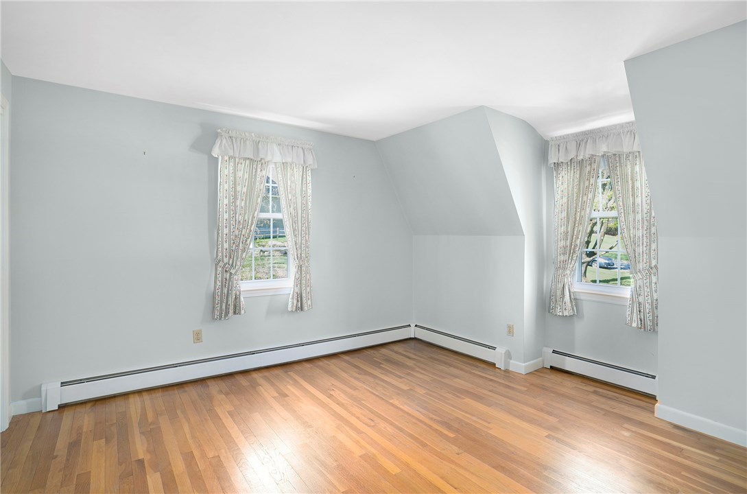 5 Great Road East Greenwich, RI 02818 - Photo 32 of 41 Third bedroom