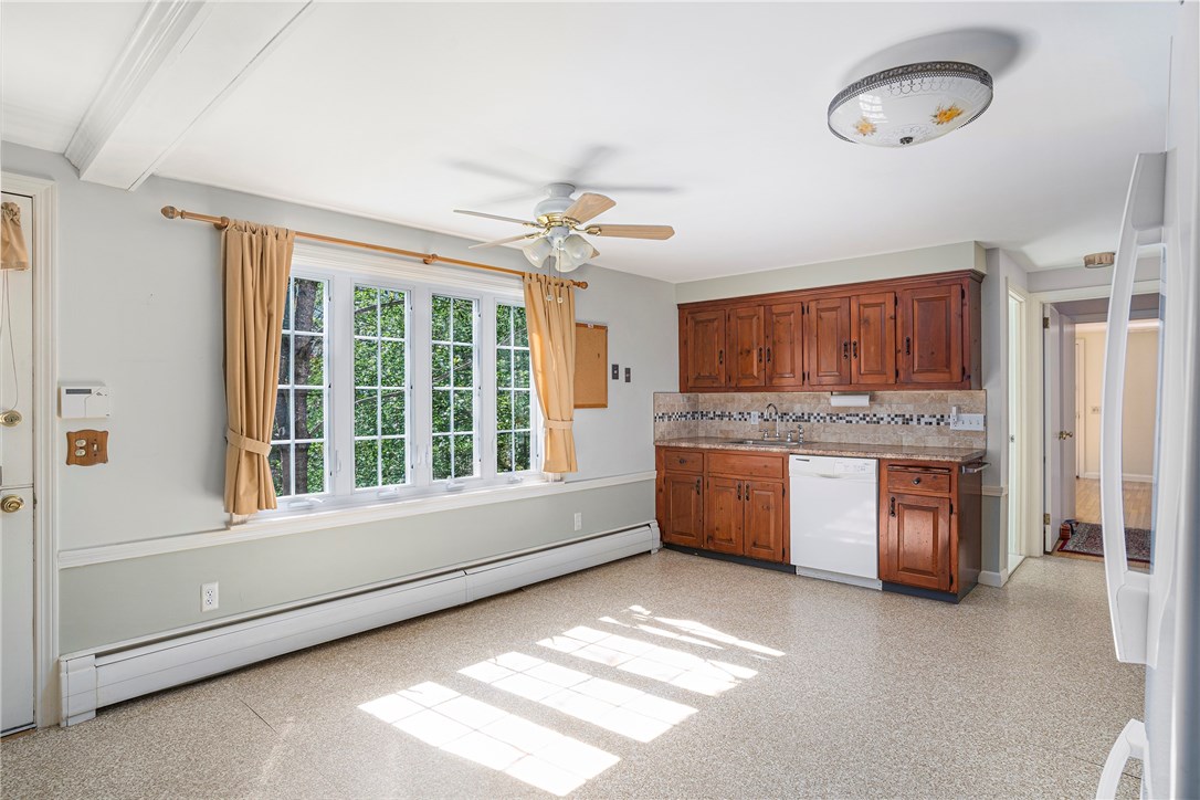 5 Great Road East Greenwich, RI 02818 - Photo 10 of 41 Gallery Image 10