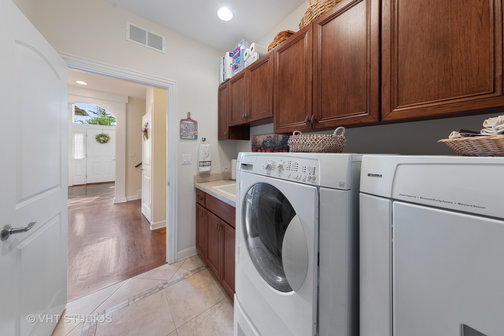 1001 Stacia Lane Lemont, IL 60439 - Photo 13 of 36 a view of a kitchen with washer and dryer