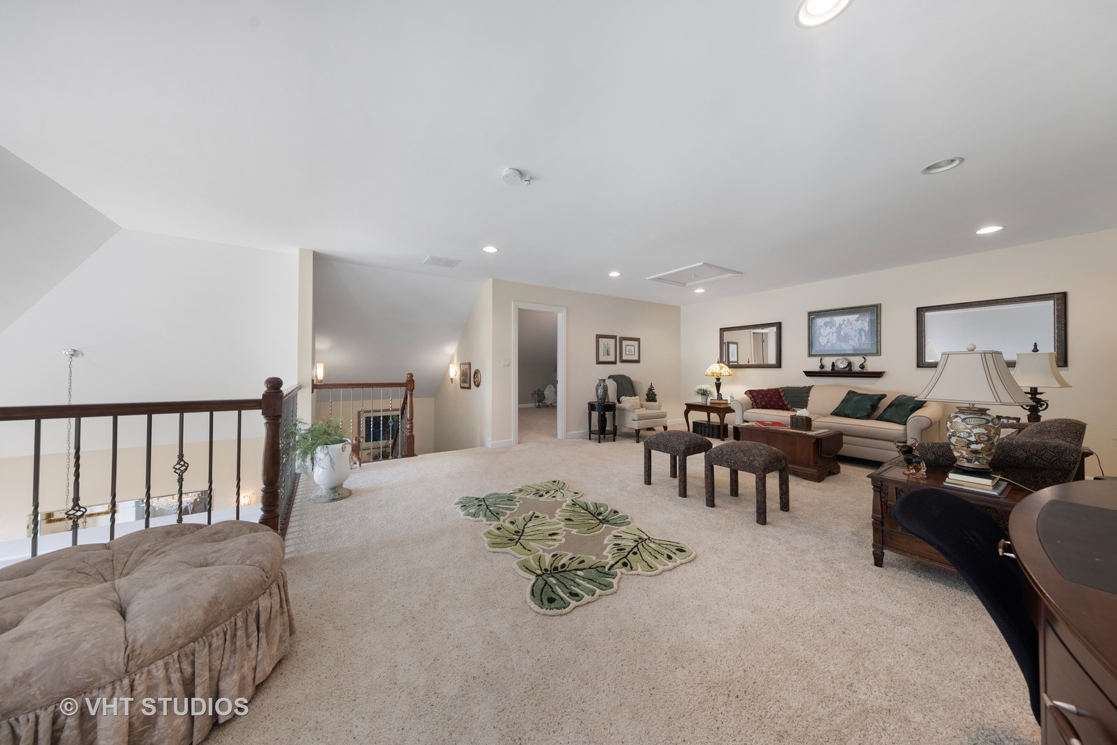 1001 Stacia Lane Lemont, IL 60439 - Photo 28 of 36 a living room with furniture and a table