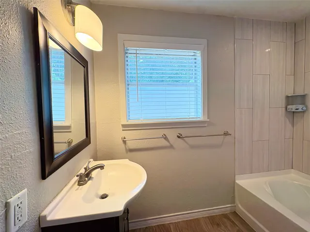 $1,650 | 1702 Baylor Avenue, Bay City, TX 77414