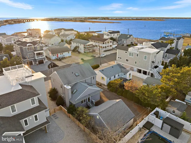 $1,395,000 | 373 North 2nd Street, Surf City, NJ 08008