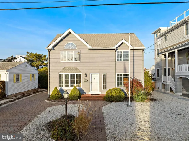 $1,395,000 | 373 North 2nd Street, Surf City, NJ 08008