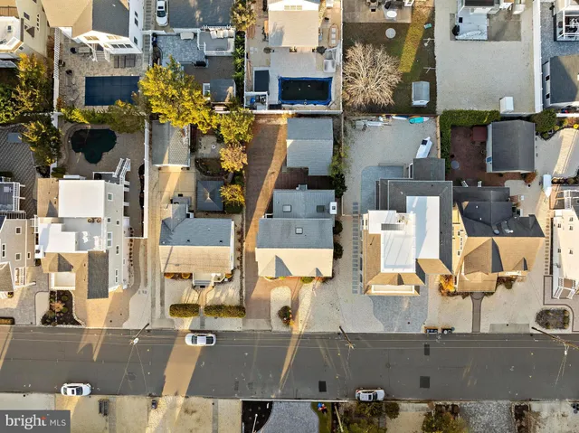 $1,395,000 | 373 North 2nd Street, Surf City, NJ 08008