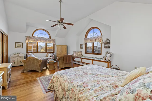 $1,395,000 | 373 North 2nd Street, Surf City, NJ 08008