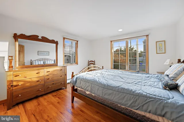 $1,395,000 | 373 North 2nd Street, Surf City, NJ 08008