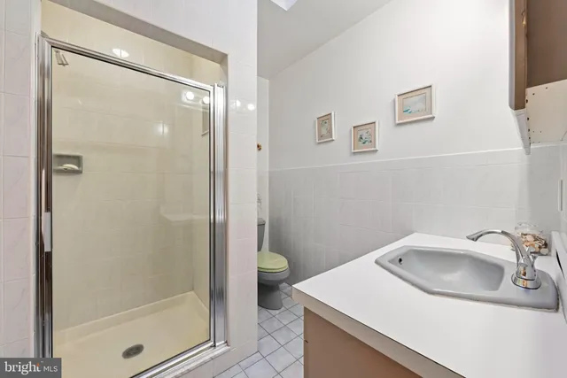 $1,395,000 | 373 North 2nd Street, Surf City, NJ 08008