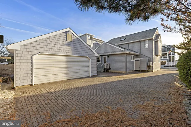 $1,395,000 | 373 North 2nd Street, Surf City, NJ 08008