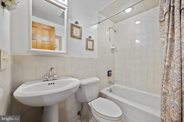 $1,395,000 | 373 North 2nd Street, Surf City, NJ 08008