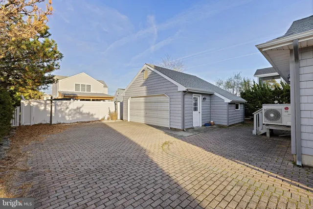 $1,395,000 | 373 North 2nd Street, Surf City, NJ 08008