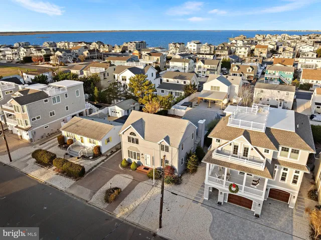 $1,395,000 | 373 North 2nd Street, Surf City, NJ 08008