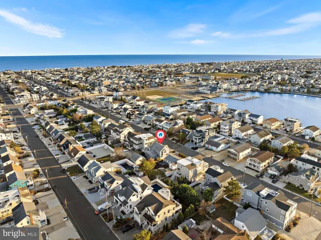 $1,395,000 | 373 North 2nd Street, Surf City, NJ 08008