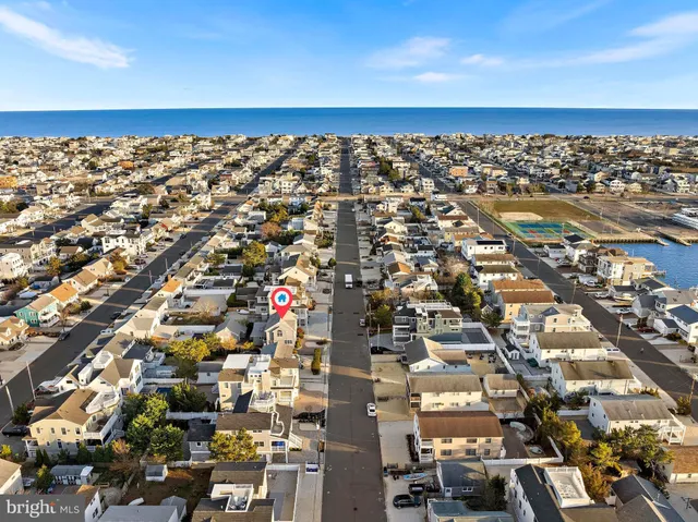 $1,395,000 | 373 North 2nd Street, Surf City, NJ 08008