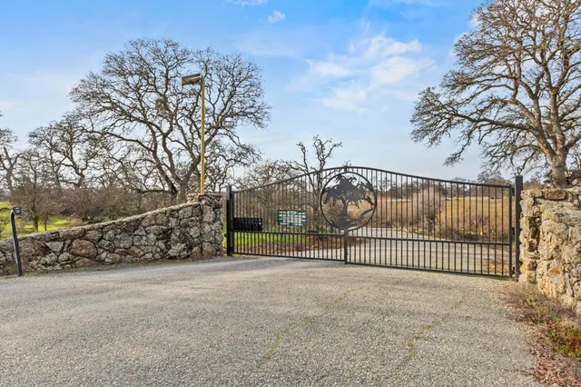 $704,999 | 4111 Oak Creek Drive, Marysville, CA 95901