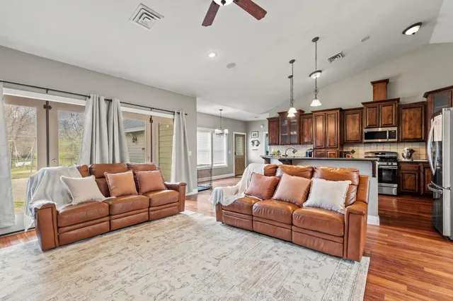 $704,999 | 4111 Oak Creek Drive, Marysville, CA 95901