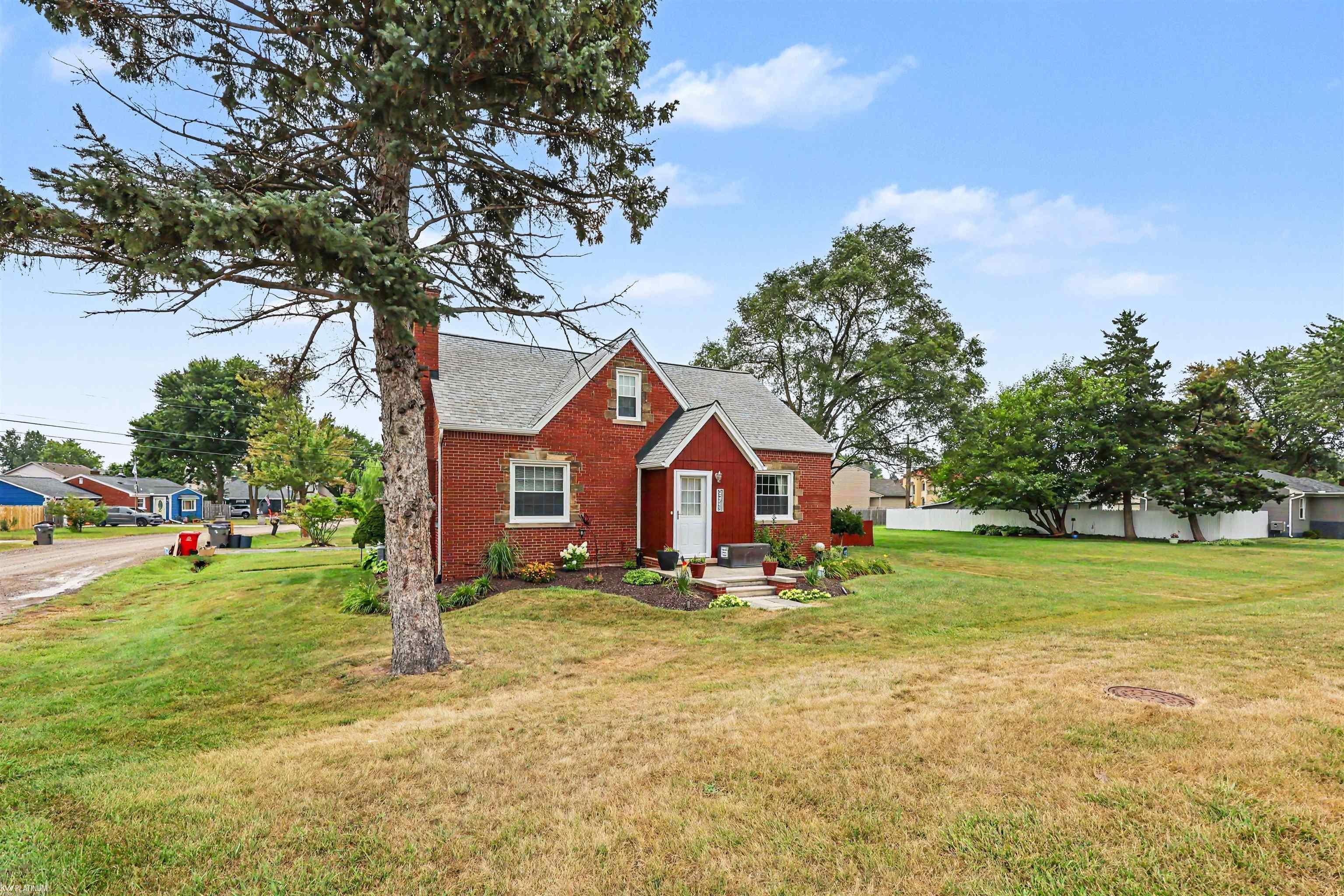 35746 Utica Road Clinton Township, MI 48035 - Photo 2 of 36 Gallery Image 2