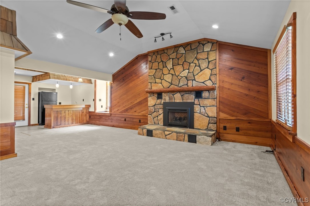 4116 Spring Run Road Mechanicsville, VA 23116 - Photo 13 of 45 View of Fam Rm/Den with Vaulted Ceiling, Stone Fp,