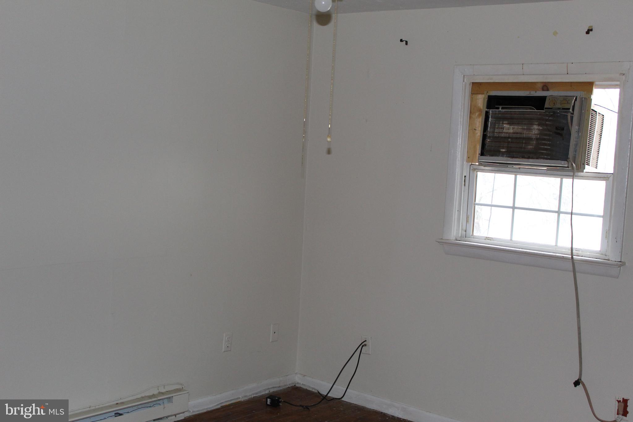 31 Head Waters Road Chester Gap, VA 22623 - Photo 14 of 28 bedroom