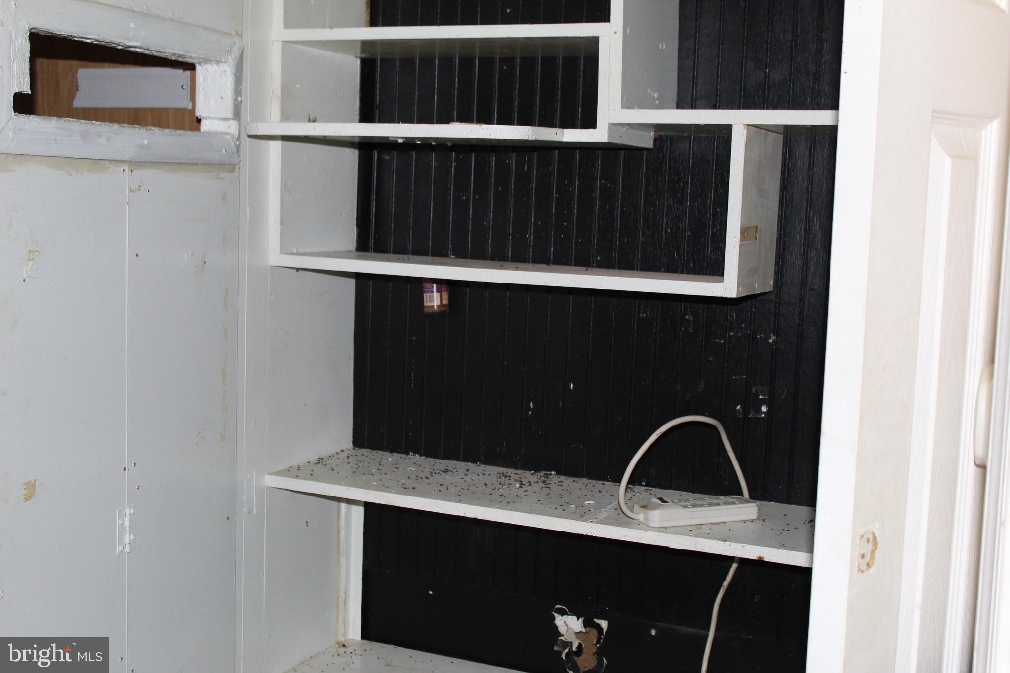 31 Head Waters Road Chester Gap, VA 22623 - Photo 4 of 28 pantry