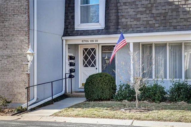 $310,000 | 8706 Walmer Street, Overland Park, KS 66212