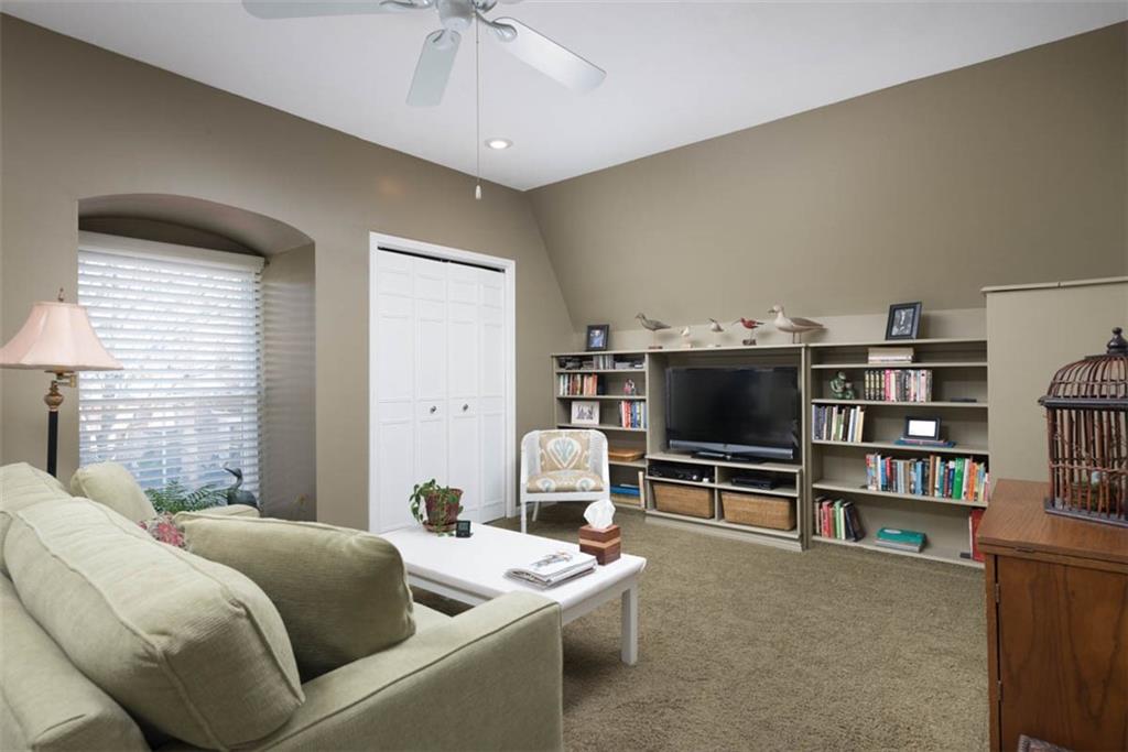 8706 Walmer Street Overland Park, KS 66212 - Photo 26 of 38