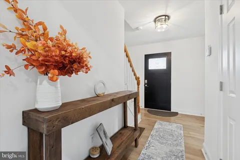 a view of entryway and hall