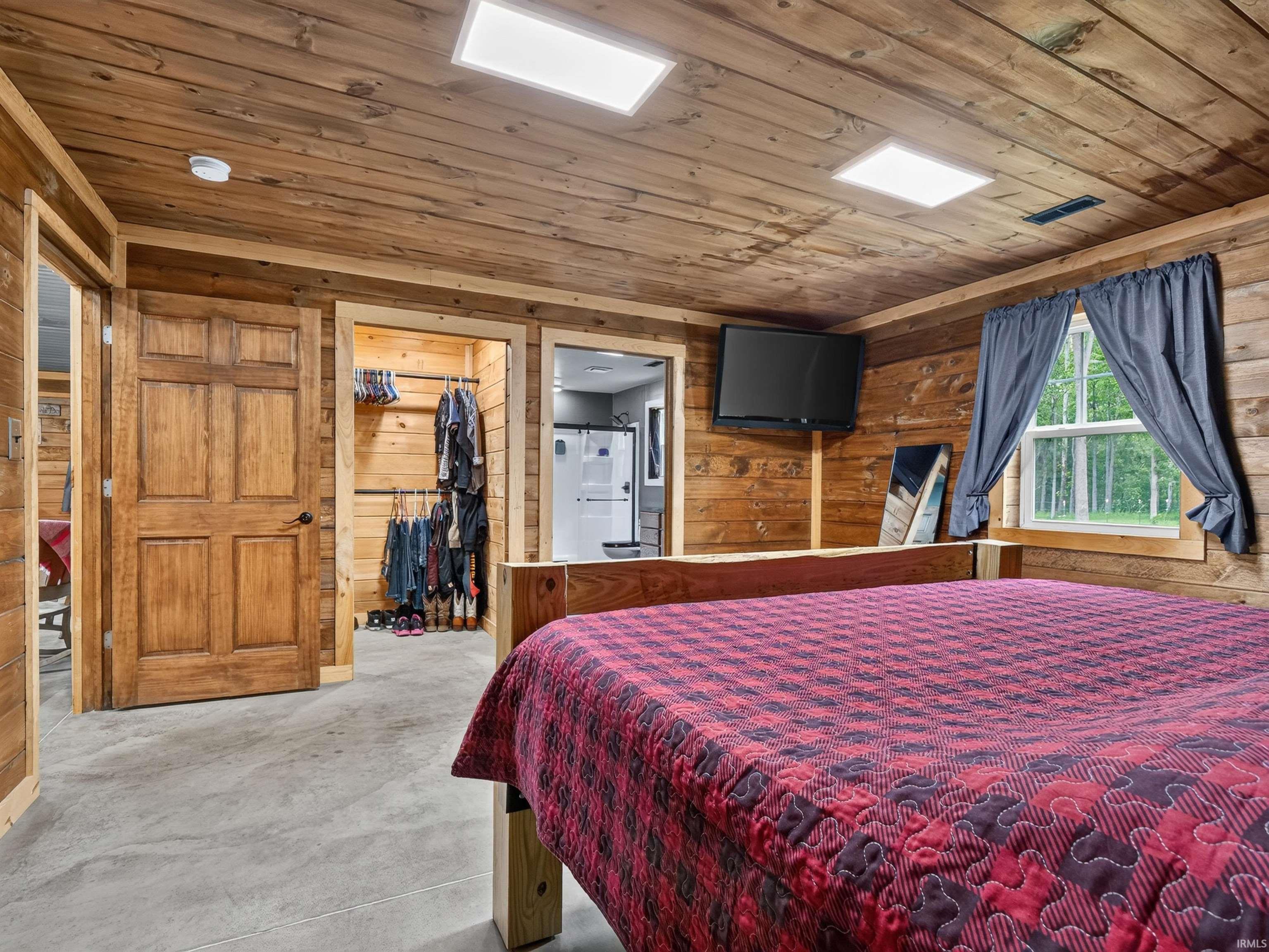 9560 West Chapel Road Andrews, IN 46702 - Photo 14 of 40 Gallery Image 14