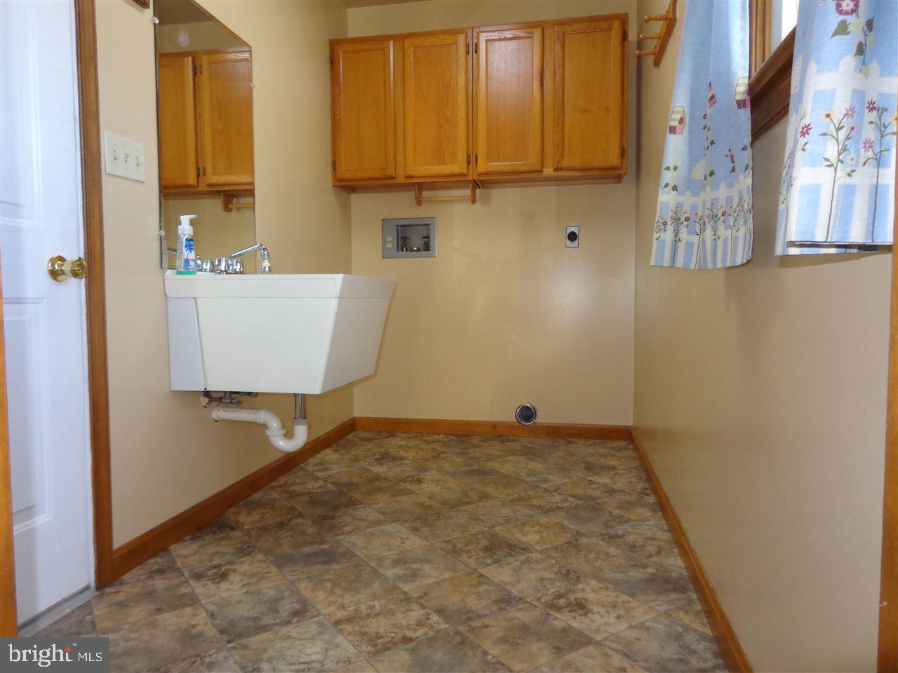 54 East Yellowbreeches Road Carlisle, PA 17015 - Photo 8 of 25 Gallery Image 8