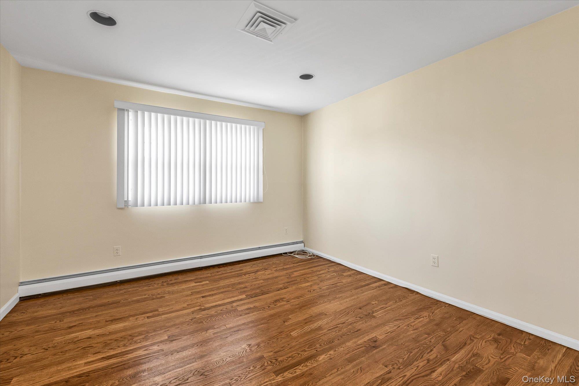 2011 Abbot Avenue Merrick, NY 11566 - Photo 15 of 21