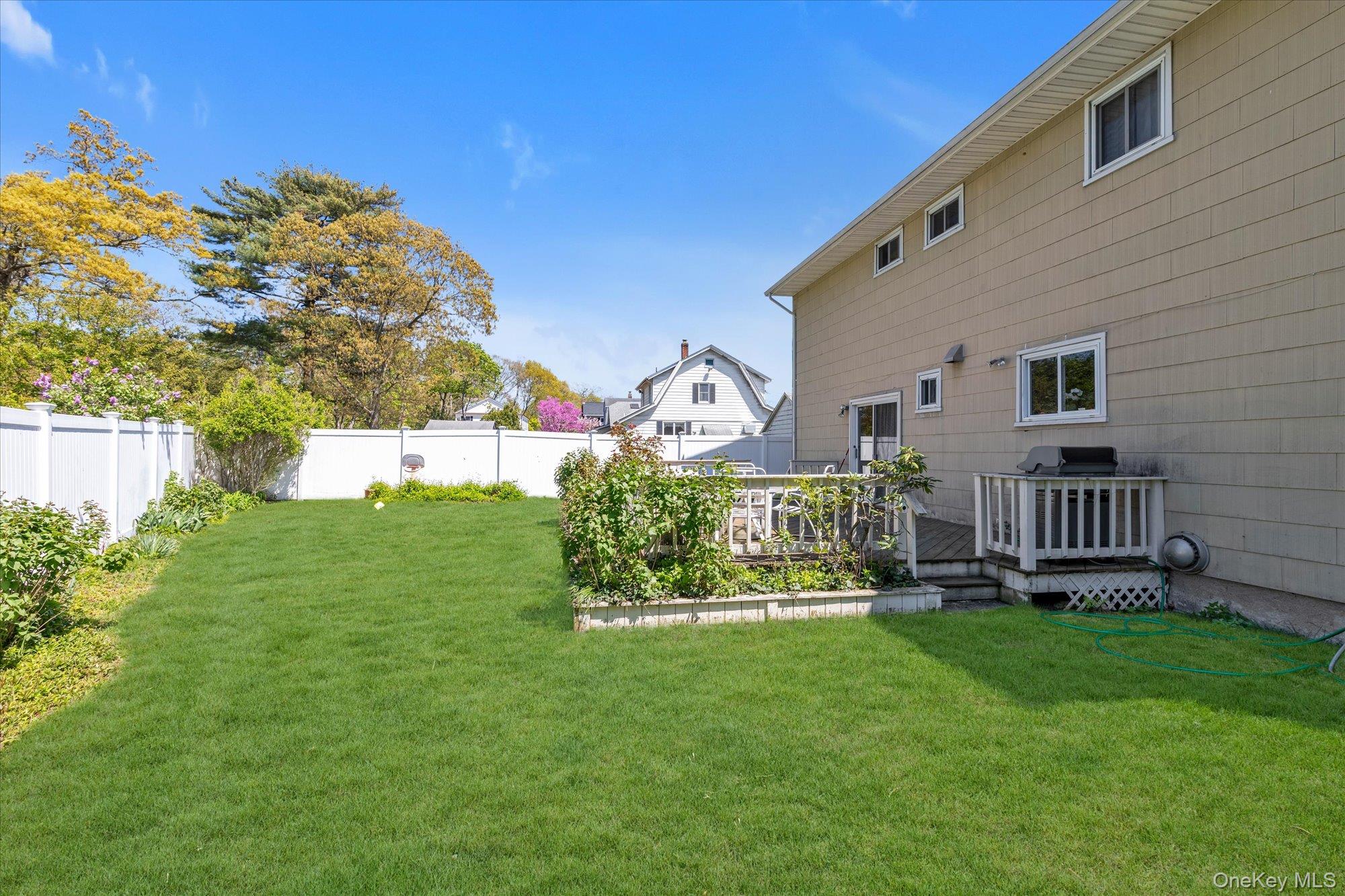 2011 Abbot Avenue Merrick, NY 11566 - Photo 21 of 21