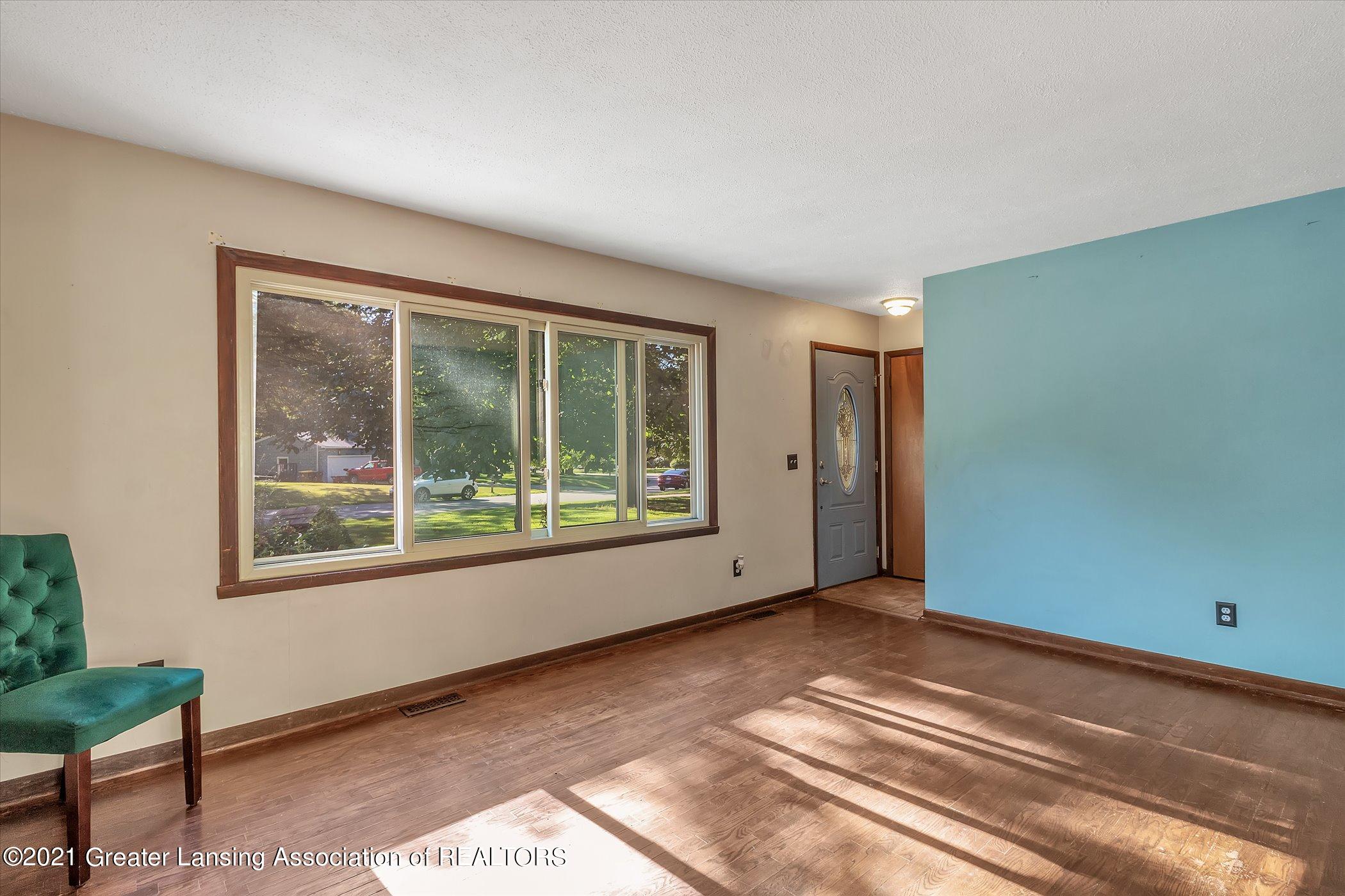 7461 Yorktown Road Lansing, MI 48917 - Photo 7 of 53 07-7461-Yorktown-Rd-Windowstill-Real-Est