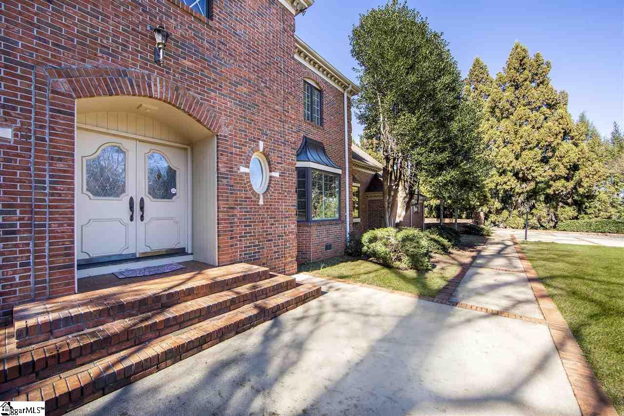 105 West Round Hill Road Greenville, SC 29617 - Photo 2 of 27 front door and side walk