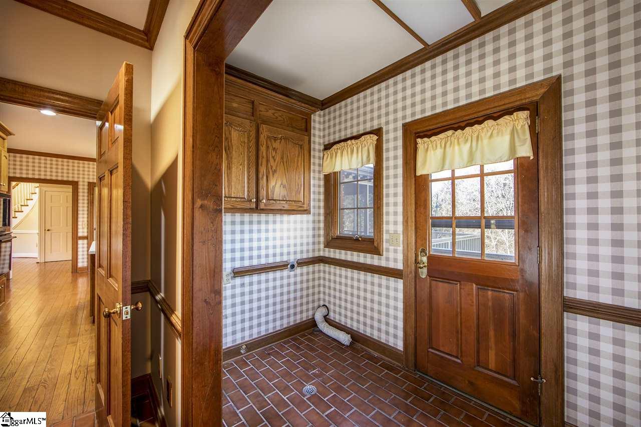 105 West Round Hill Road Greenville, SC 29617 - Photo 12 of 27 laundry