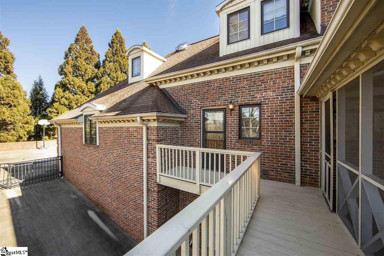 105 West Round Hill Road Greenville, SC 29617 - Photo 15 of 27 deck