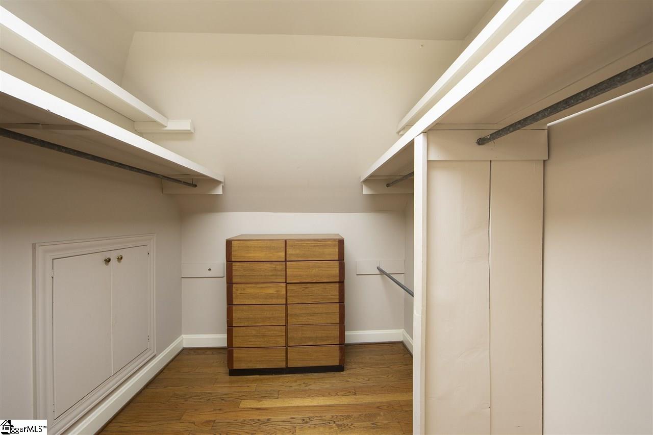 105 West Round Hill Road Greenville, SC 29617 - Photo 20 of 27 master closet