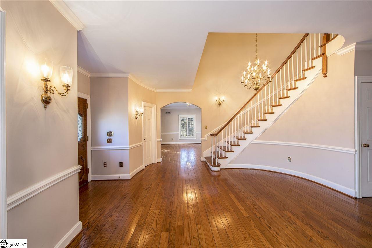 105 West Round Hill Road Greenville, SC 29617 - Photo 7 of 27 foyer looking towards the living room