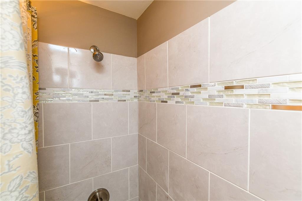 101 Deimling Road Pittsburgh, PA 15229 - Photo 18 of 25 Gallery Image 18