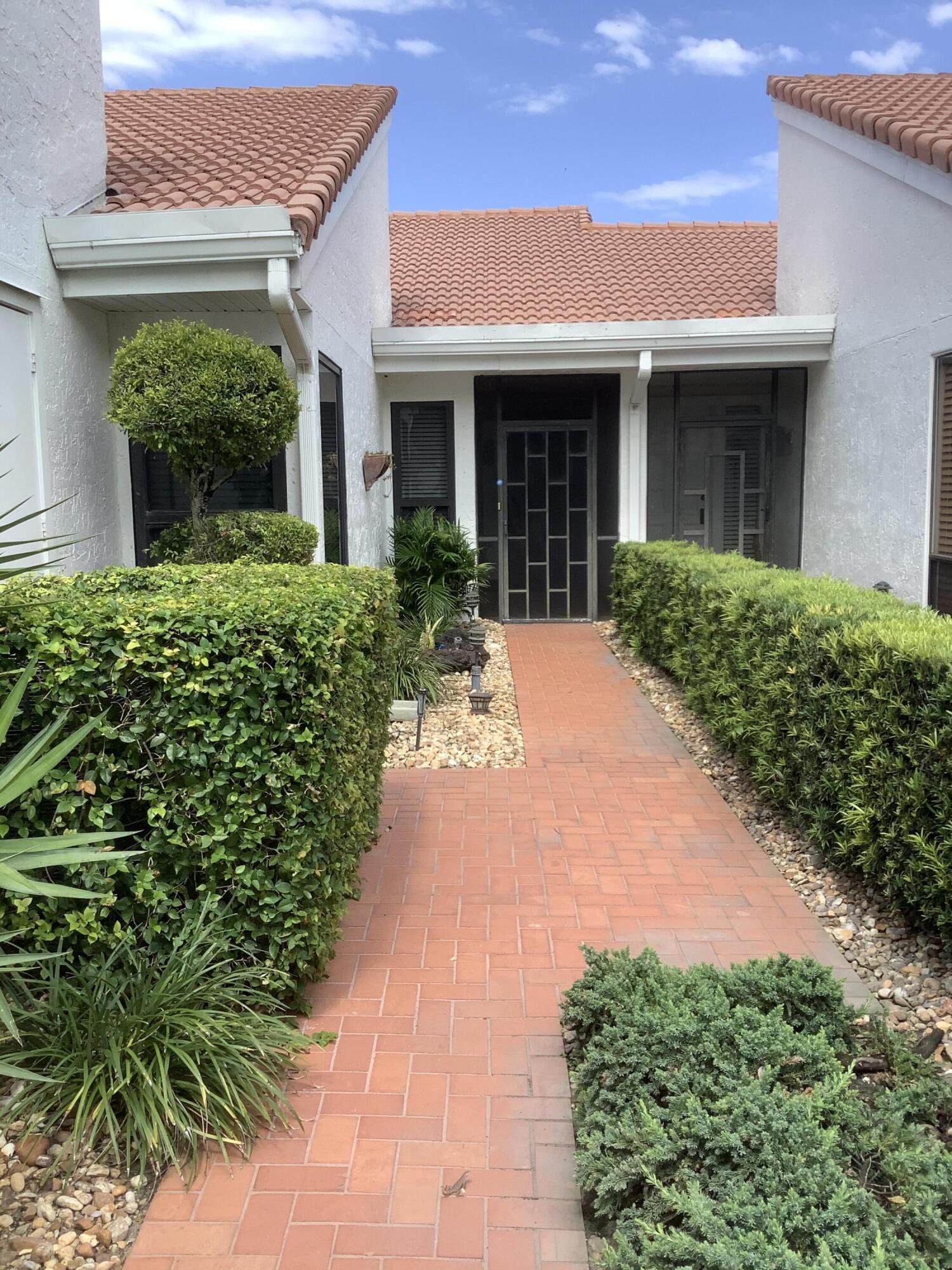 19600 Sawgrass Circle, Unit 2602 Boca Raton, FL 33434 - Photo 4 of 18 Entry