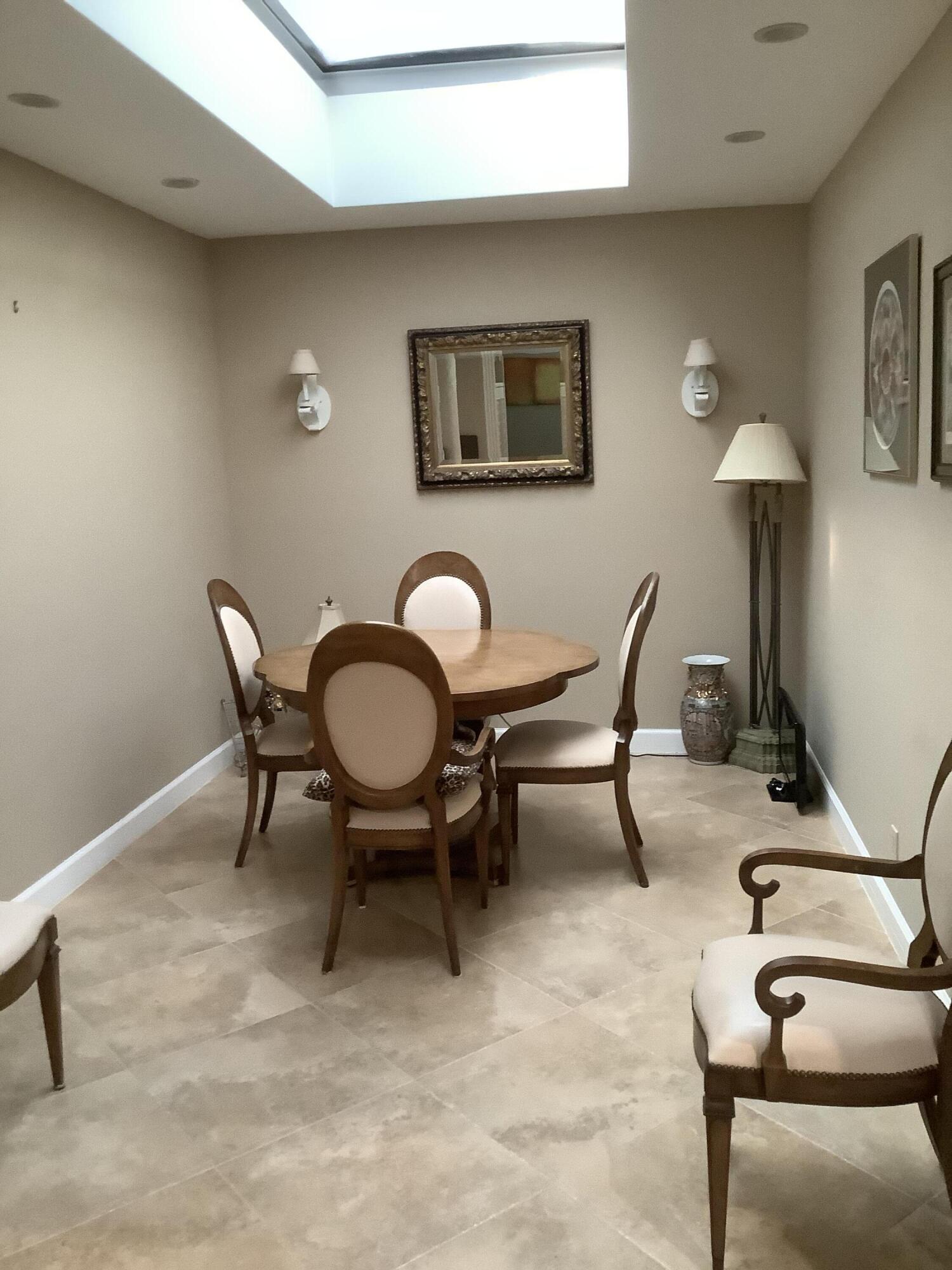 19600 Sawgrass Circle, Unit 2602 Boca Raton, FL 33434 - Photo 8 of 18 Dining Room