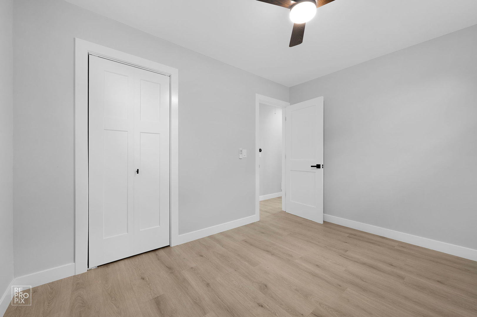 6413 Dunham Road Downers Grove, IL 60516 - Photo 10 of 12