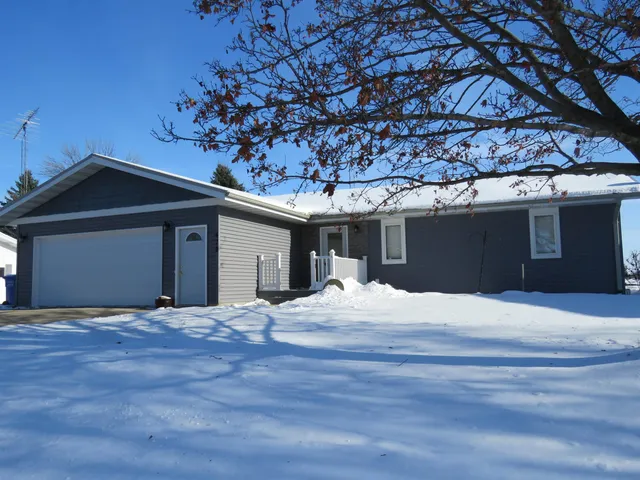 $329,000 | 472 Jones Drive, Randolph, WI 53956