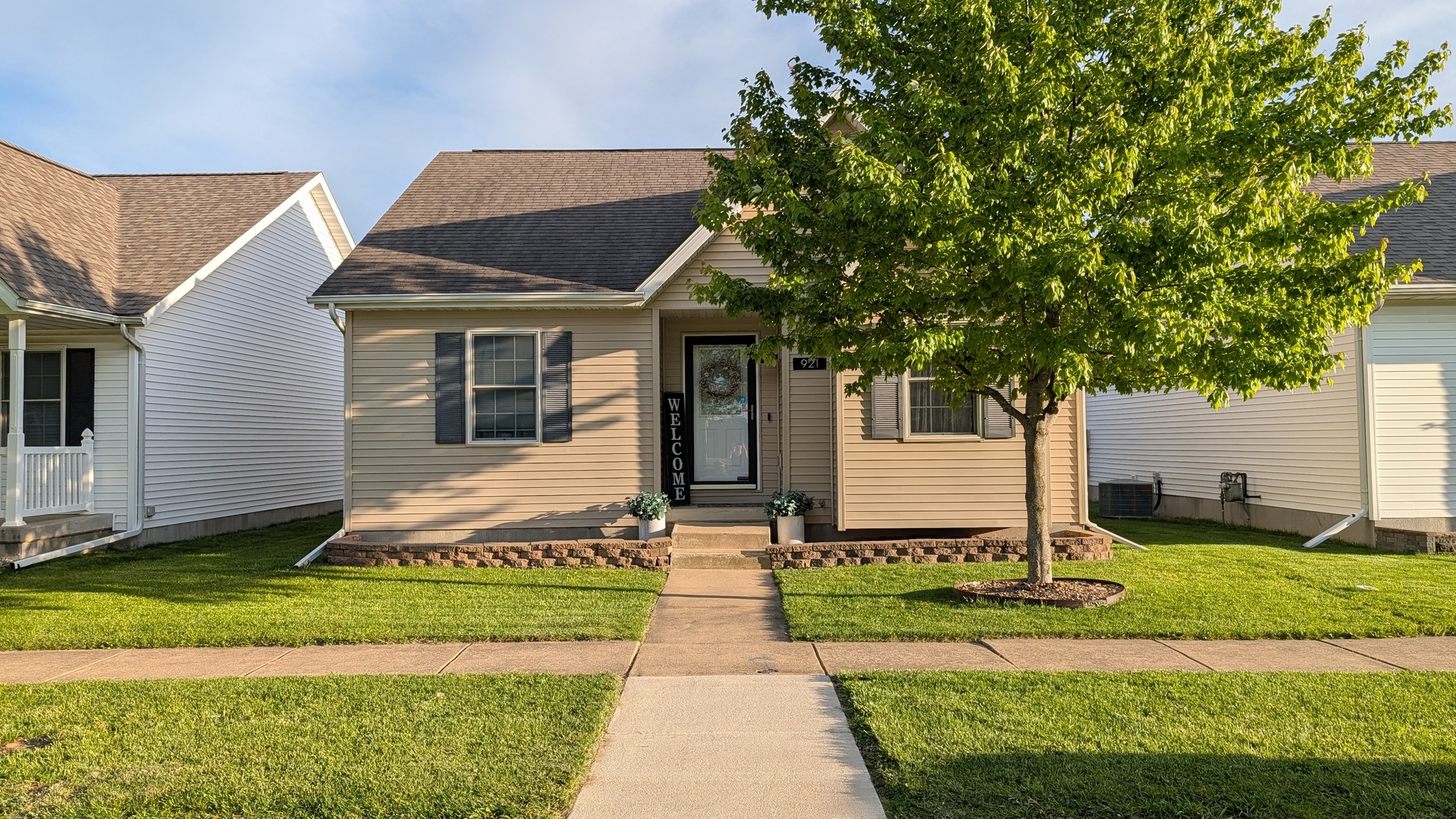921 Chippewa Street Normal, IL 61761 - Photo 1 of 31