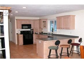 169 Londonderry Road Windham, NH 03087 - Photo 7 of 9
