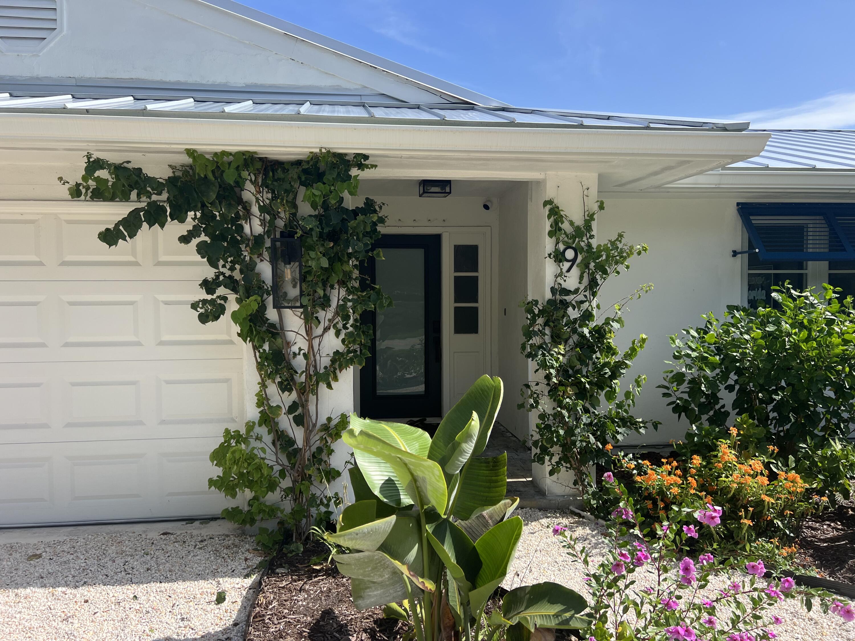 9 West Riverside Drive Jupiter, FL 33469 - Photo 2 of 39 IMG_9014