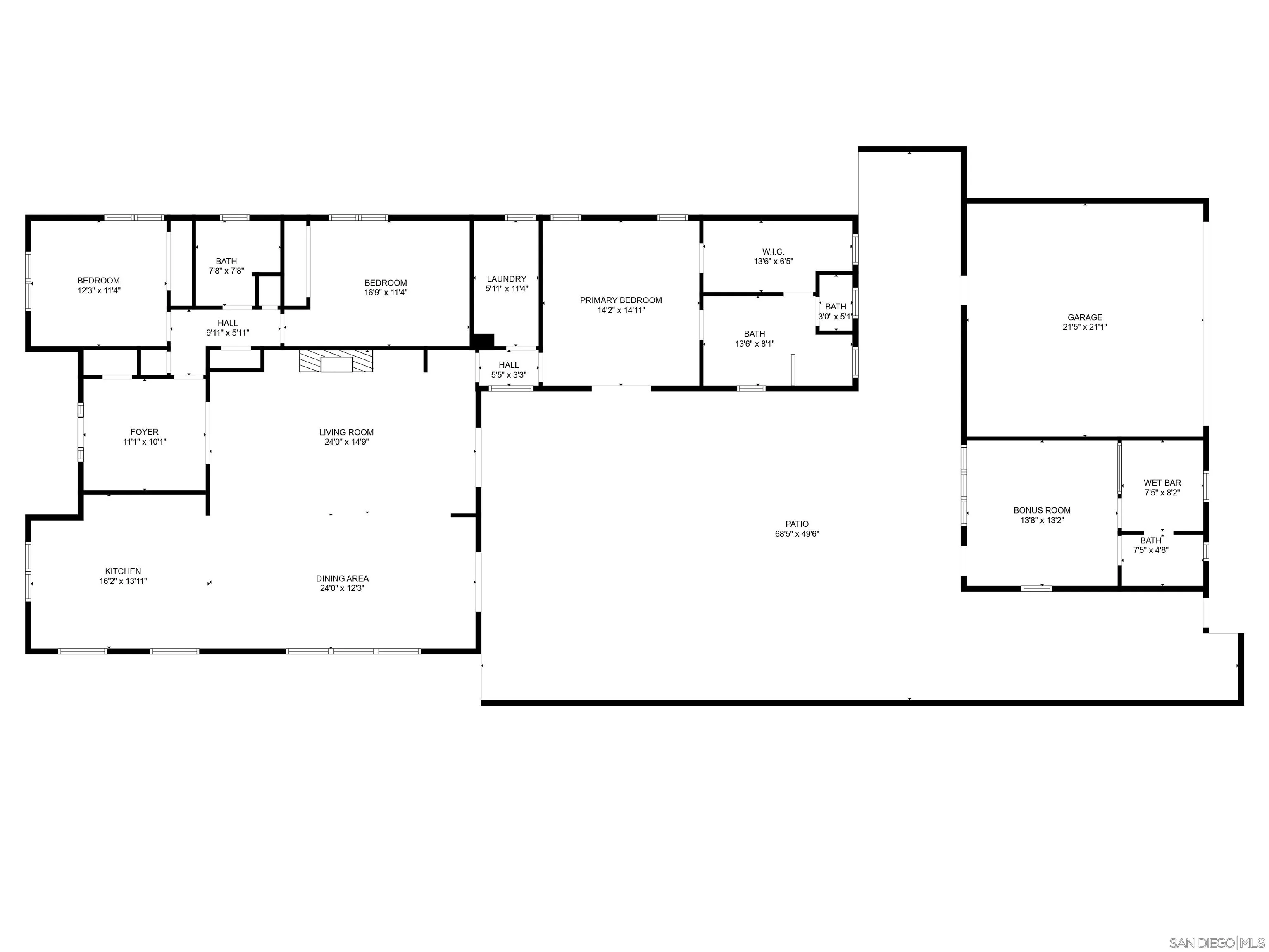 911 B Avenue Coronado, CA 92118 - Photo 6 of 45 a white and white photo of