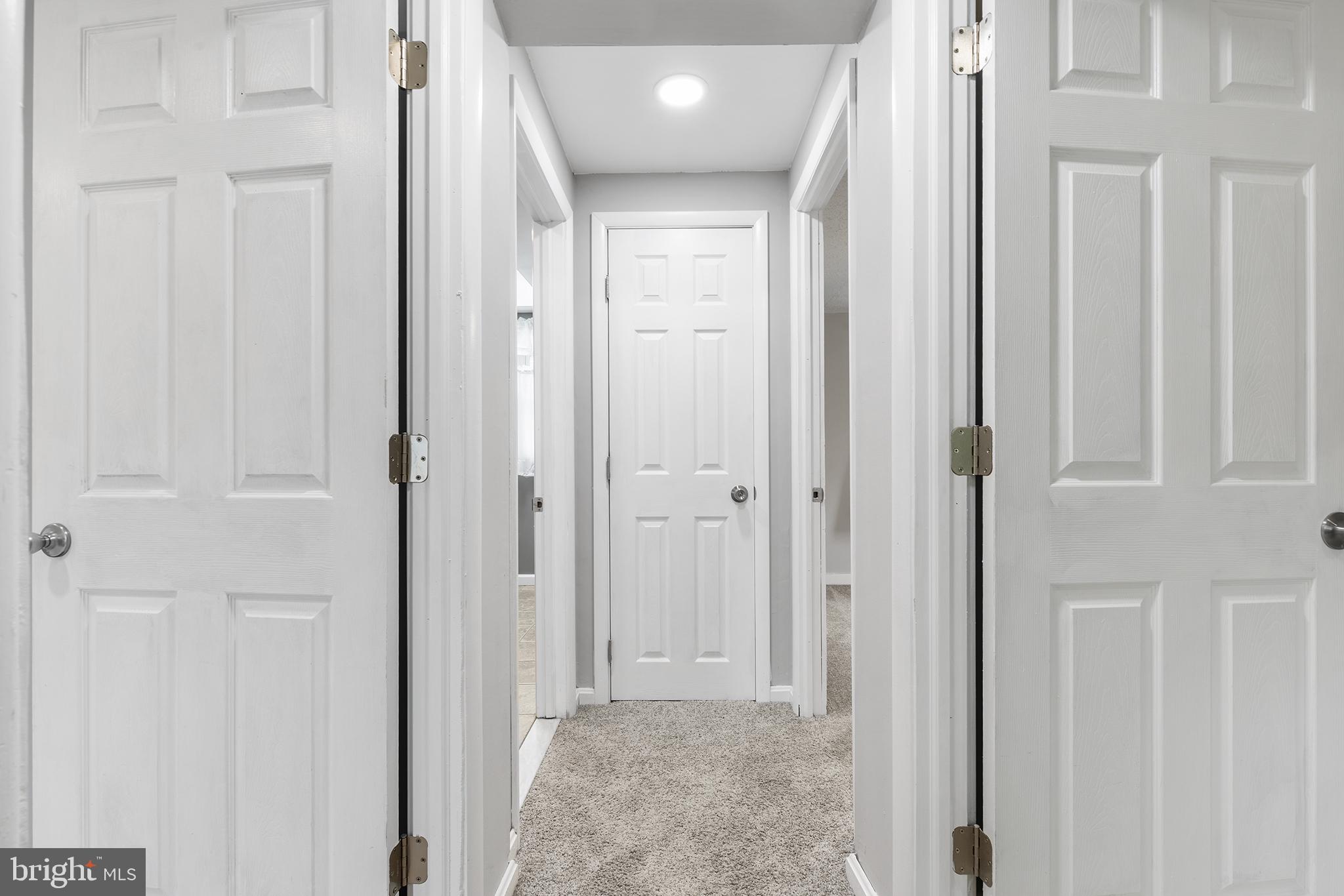 23 New Road Aston, PA 19014 - Photo 11 of 37 Upstairs Hallway