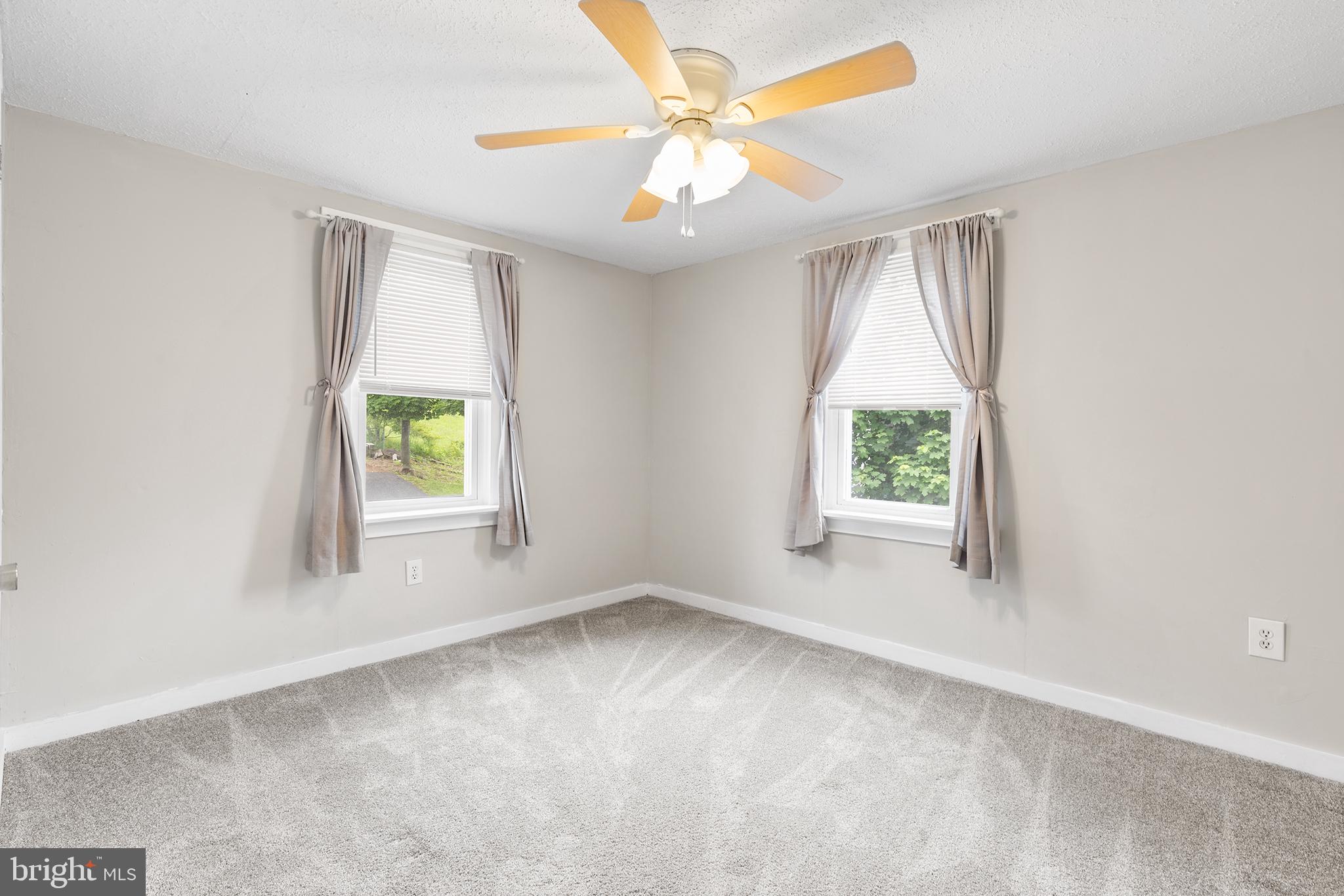 23 New Road Aston, PA 19014 - Photo 16 of 37 Bedroom 3