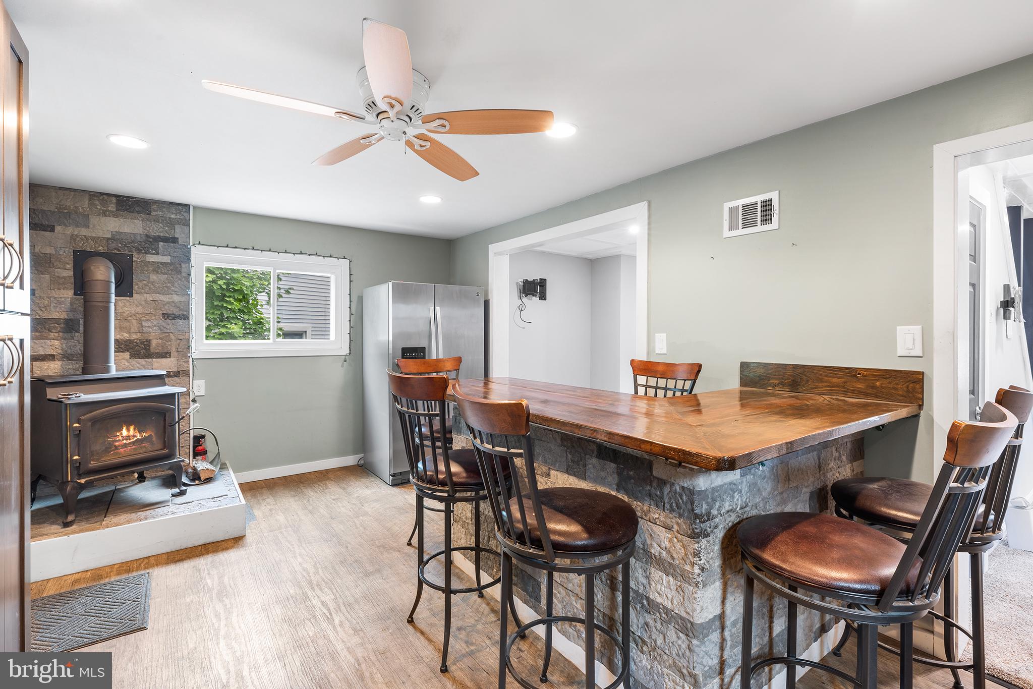23 New Road Aston, PA 19014 - Photo 2 of 37 Kitchen