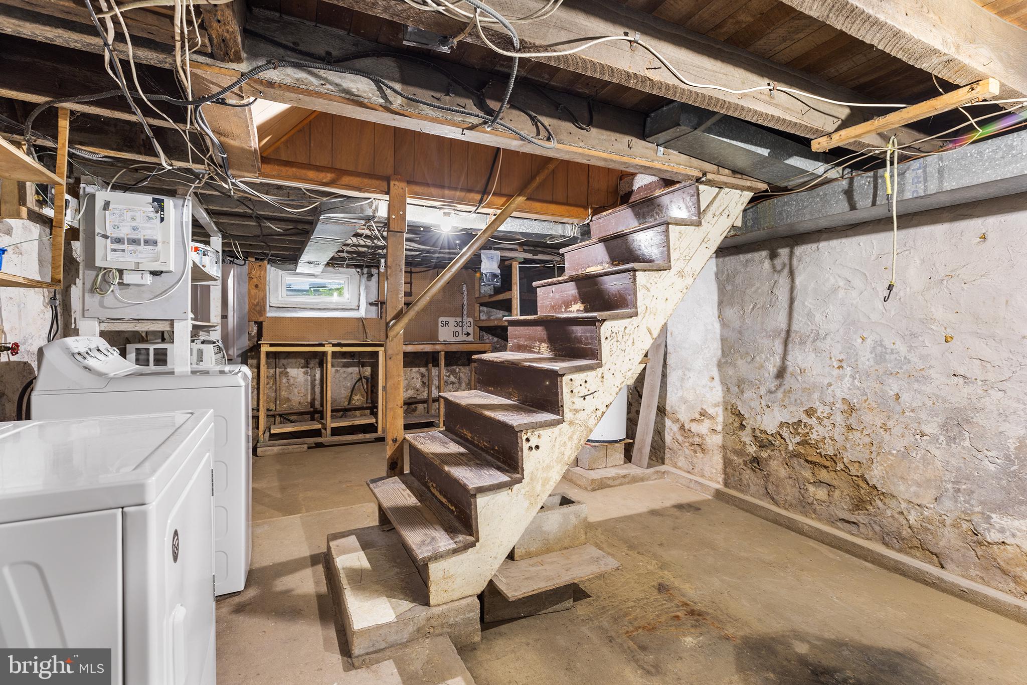 23 New Road Aston, PA 19014 - Photo 32 of 37 Storage/Work Bench Area