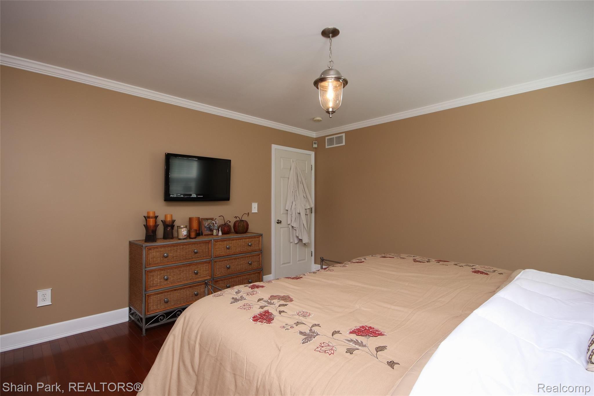 9033 Brandon Road Avoca, MI 48006 - Photo 34 of 84 Master Bedroom Suite